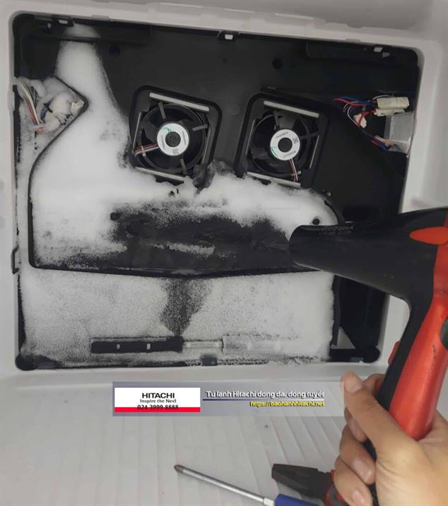 Tủ lạnh hitachi bị đóng tuyết